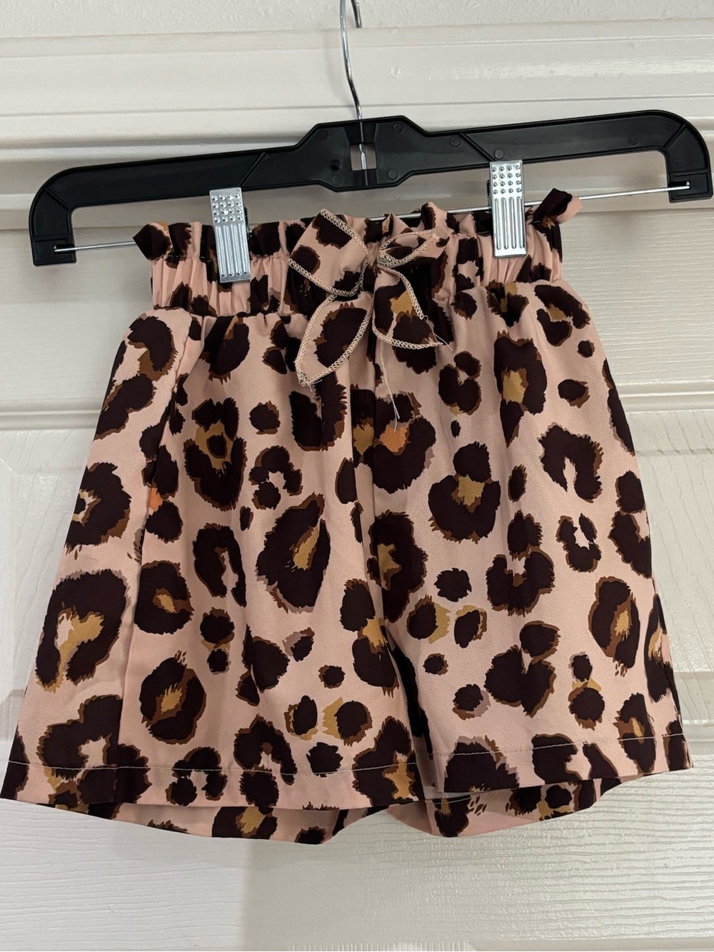 Girls Leopard Print Paperbag Shorts Size 5/6 120